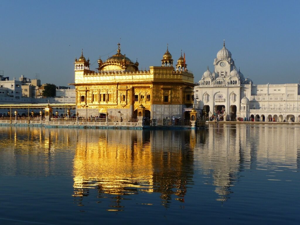 golden temple, sikh, india-397886.jpg